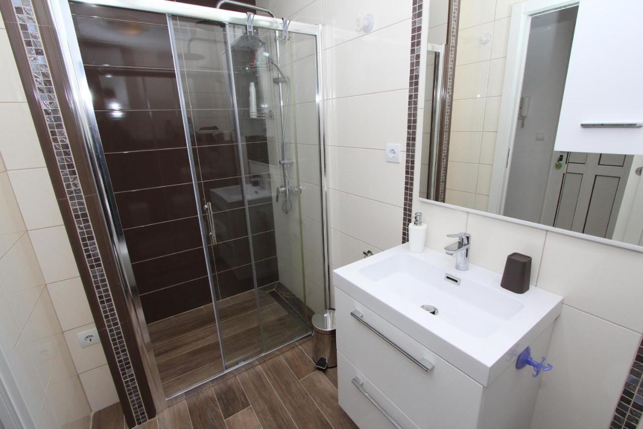 Apartment Elia Rovinj Bagian luar foto