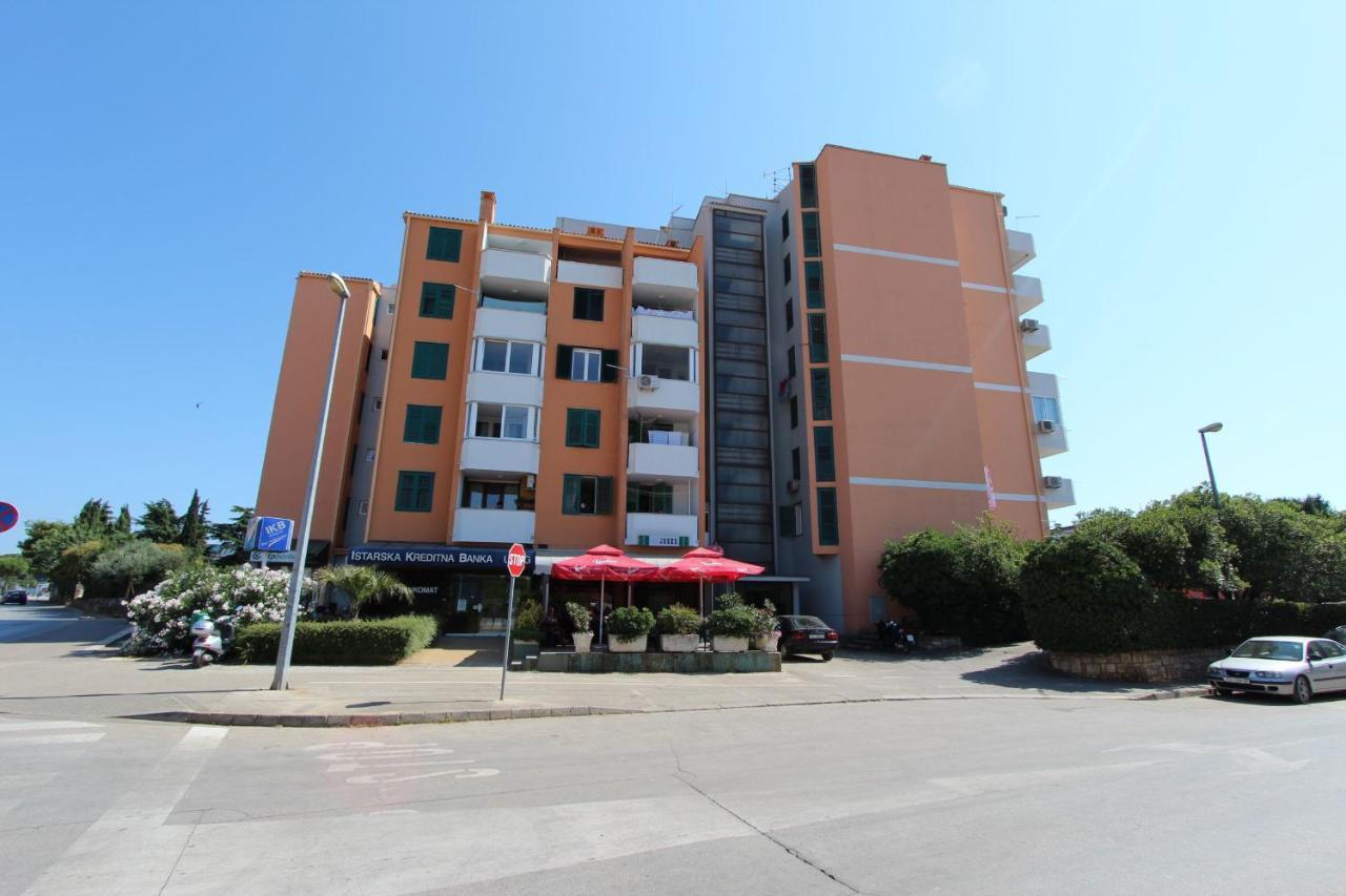 Apartment Elia Rovinj Bagian luar foto