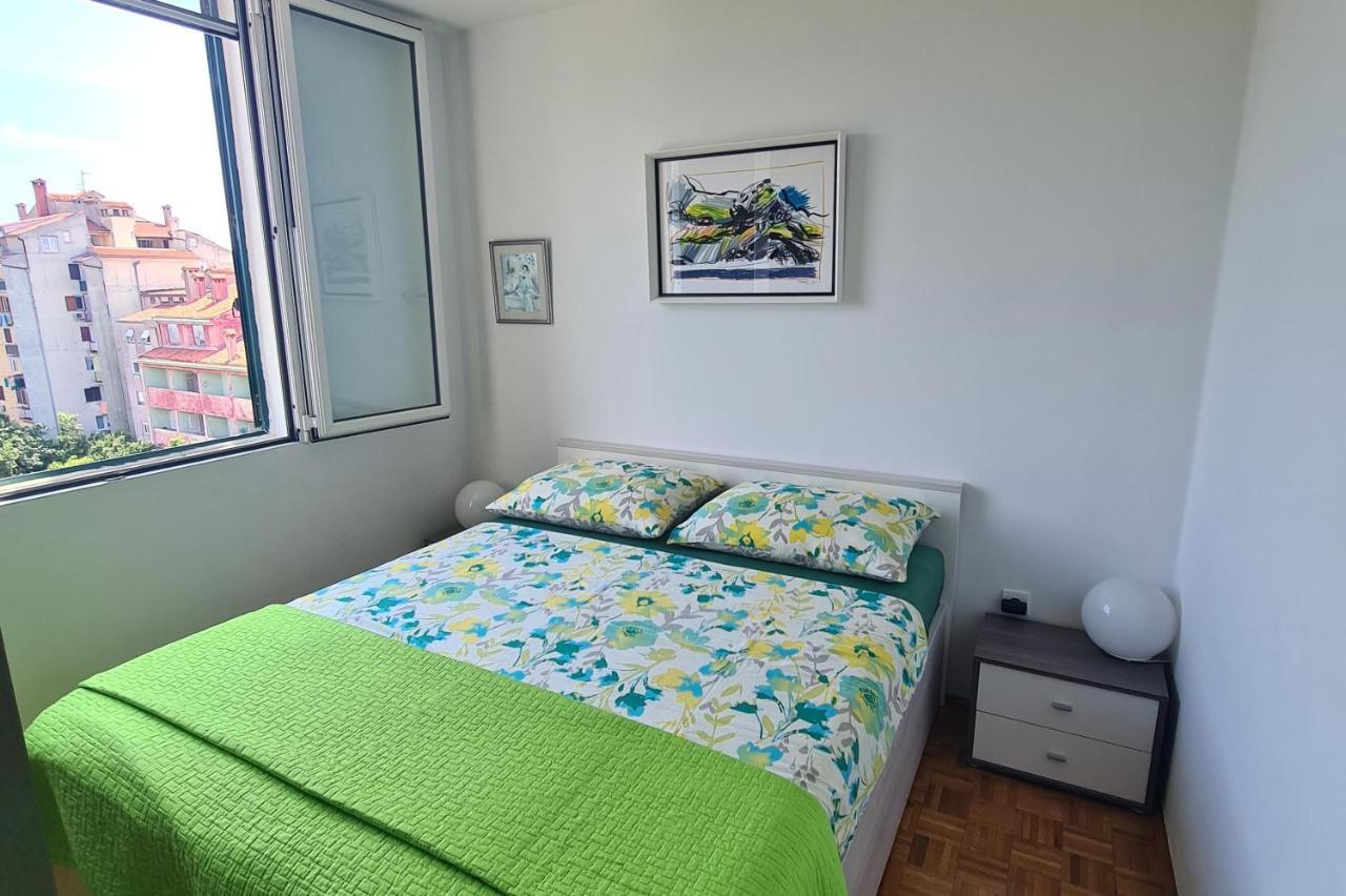 Apartment Elia Rovinj Bagian luar foto